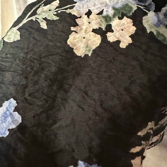 H&M Floral Dress, Size Medium, 3/$25 - Picture 7 of 9